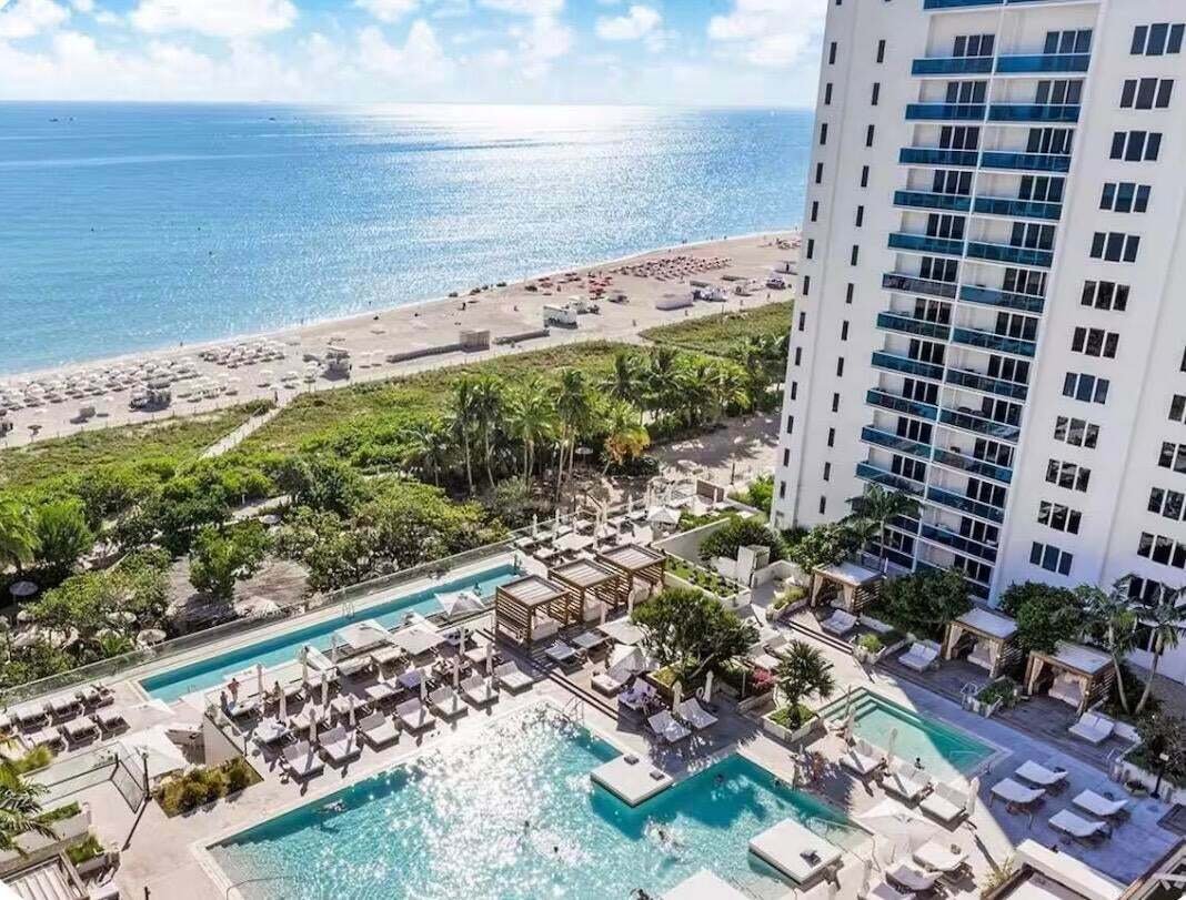 Condo in Miami Beach, Florida, United States 1 - 18628053