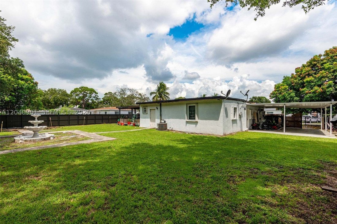 House in Biscayne Gardens, Florida, United States 3 - 18628372