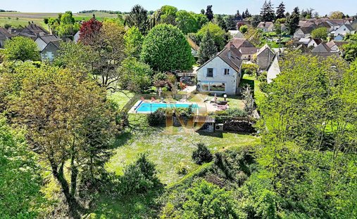 House in Francueil, Centre-Val de Loire, France 1