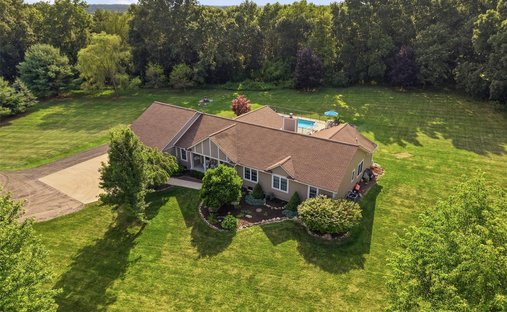 House in Howell, Michigan, United States 1