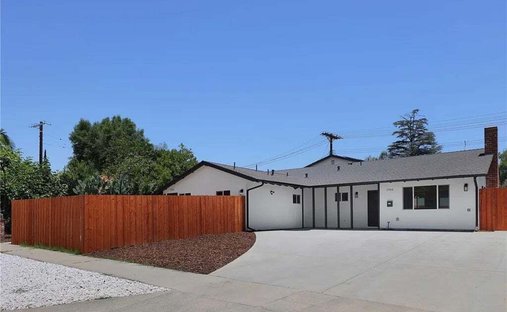 West Hills, California, United States 1