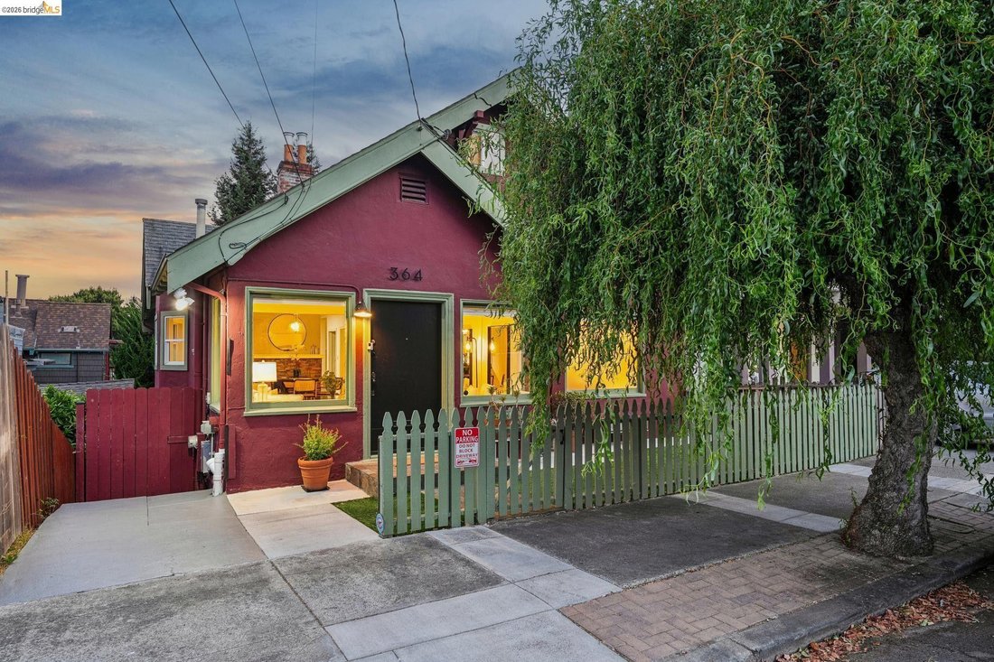 House in Oakland, California, United States 1 - 18626673