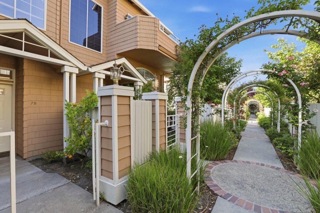 Townhouse in Palo Alto, California, United States 3 - 18629482