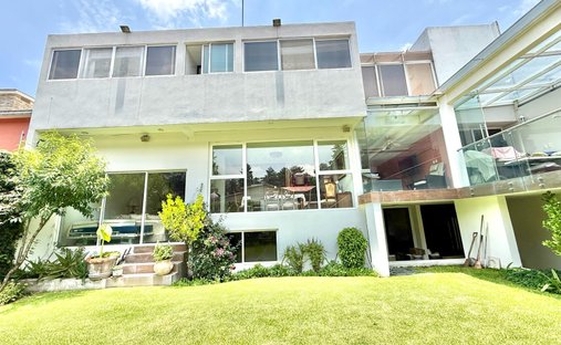 House in Naucalpan de Juárez, State of Mexico, Mexico 1