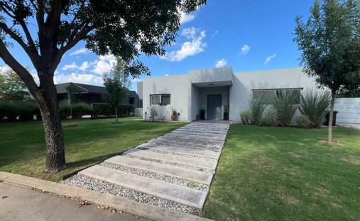 House in Córdoba, Cordoba, Argentina 1