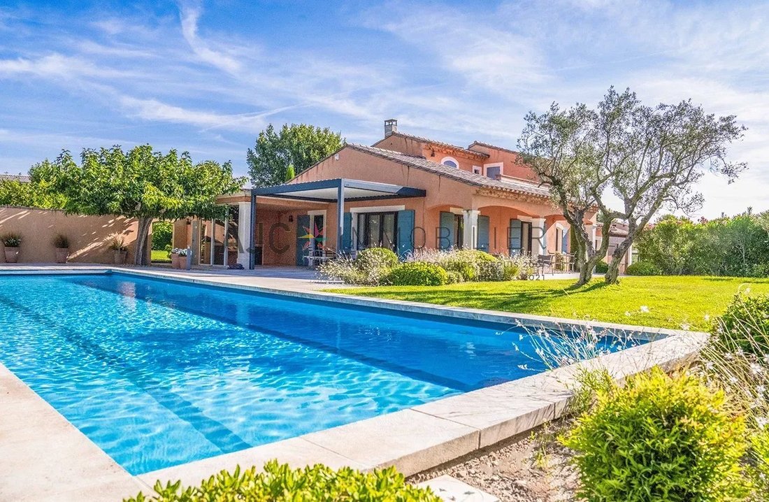 House in Saint-Rémy-de-Provence, Provence-Alpes-Côte d'Azur, France 2 - 18626544