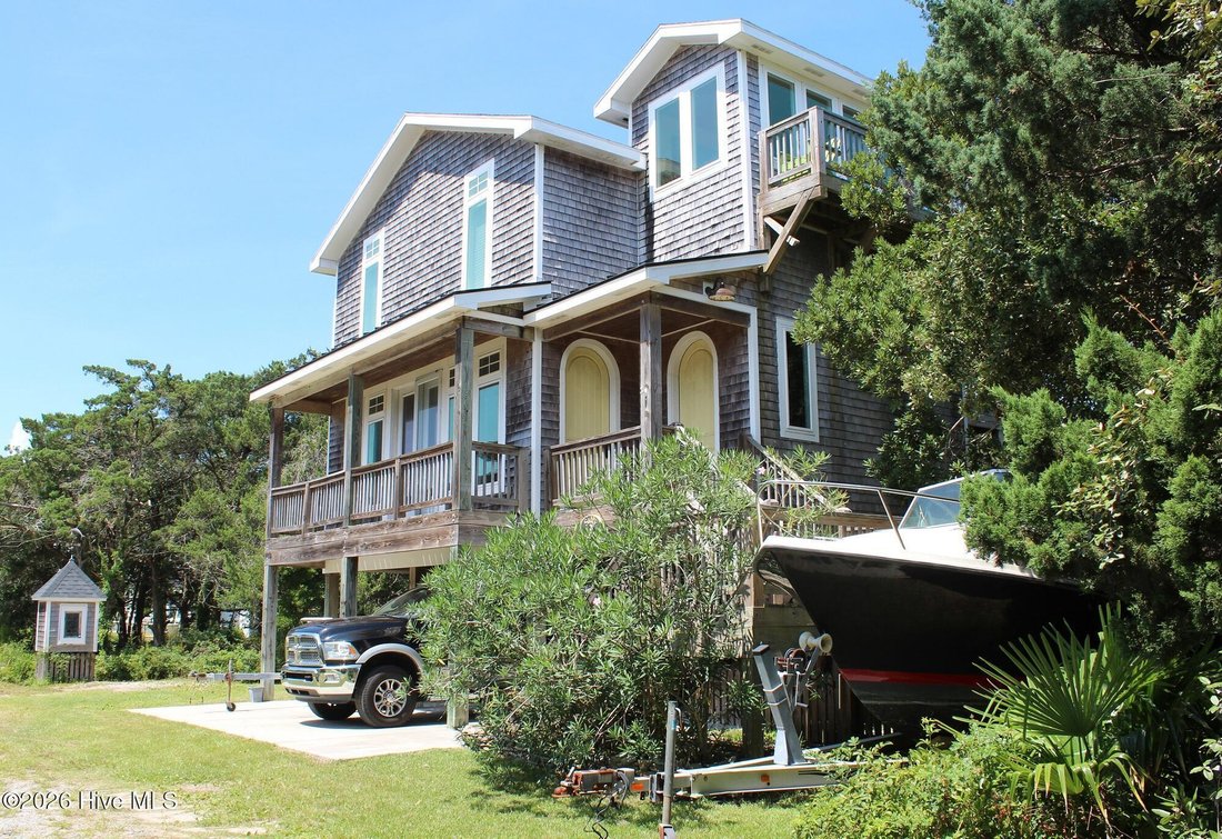 House in Ocracoke, North Carolina, United States 3 - 18294793