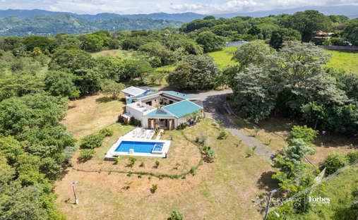House in Turrúcares District, Alajuela Province, Costa Rica 1