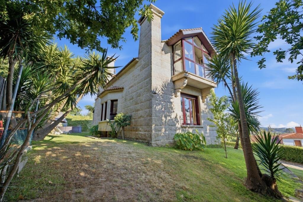 House in Cambados, Galicia, Spain 2 - 18591979