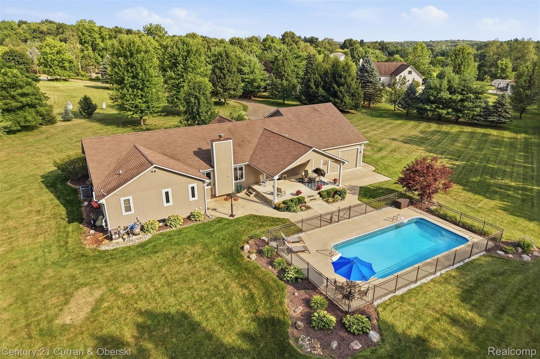 House in Howell, Michigan, United States 2 - 18626874