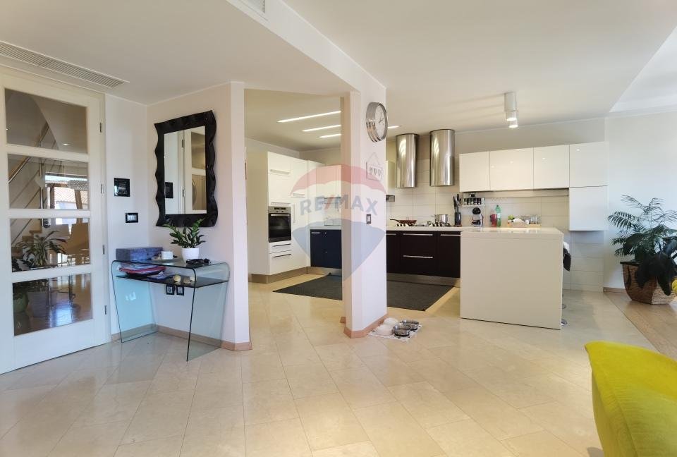 Apartment in Grad Pula, Istria County, Croatia 4 - 18630040