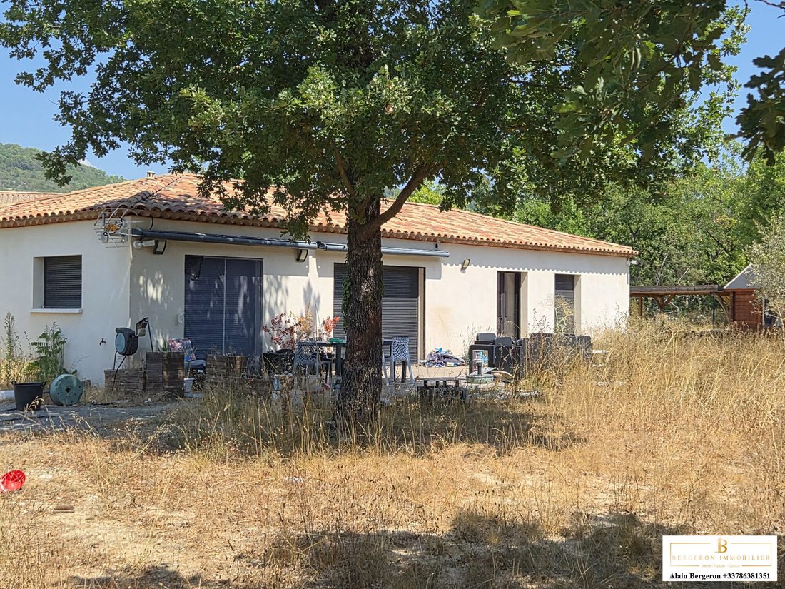 Villa en Saint-Cézaire-sur-Siagne, Provenza-Alpes-Costa Azul, Francia 1 - 18341982