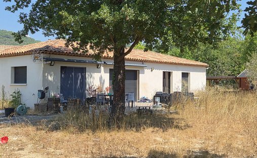 Villa in Saint-Cézaire-sur-Siagne, Provence-Alpes-Côte d'Azur, France 1