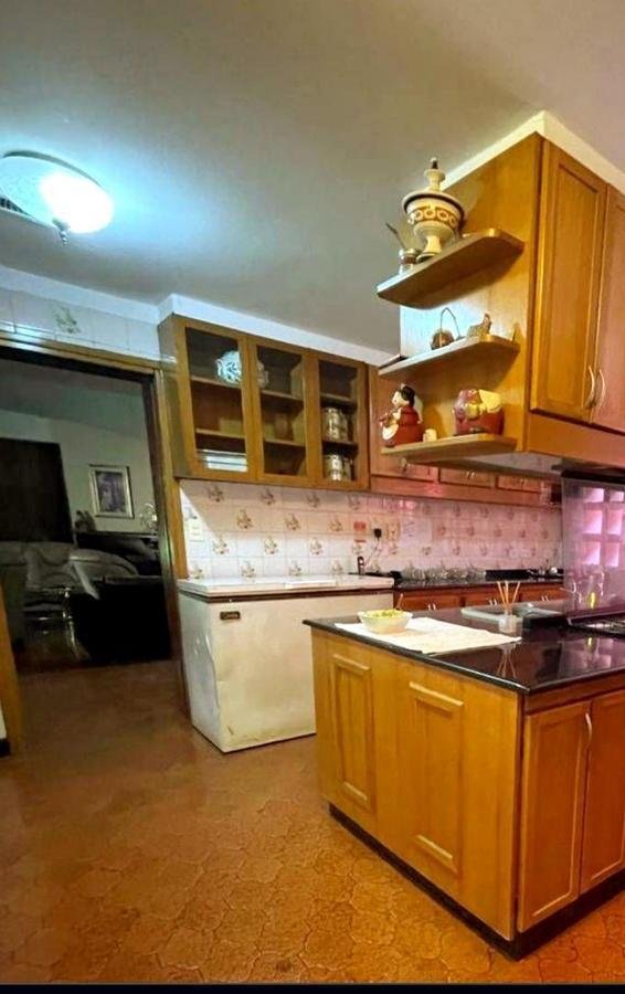 House in Castelar, Buenos Aires Province, Argentina 3 - 18626004