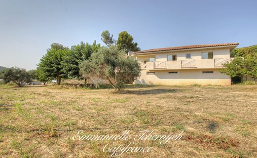 Villa in Zone d'Activité, Istres, France 1