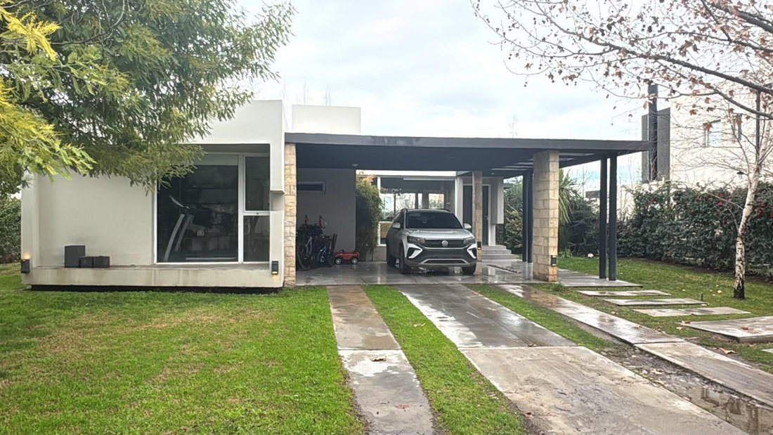 House in Neuquen, Neuquen, Argentina 1 - 18626216