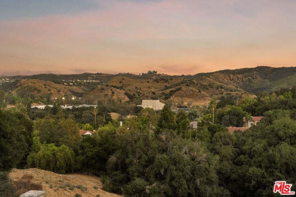 House in Hidden Hills, California, United States 5 - 18629369