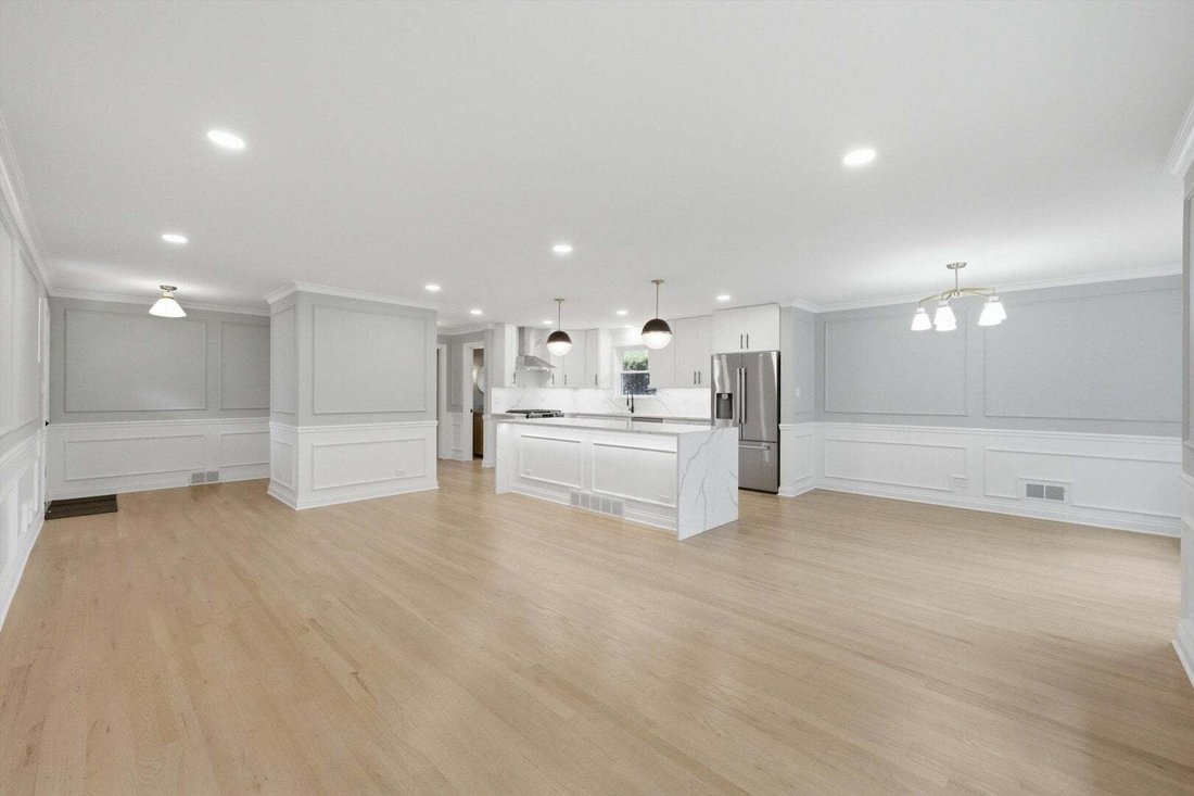 House in Skokie, Illinois, United States 3 - 18628674