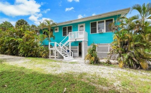 House in Fort Myers Beach, Florida, United States 1