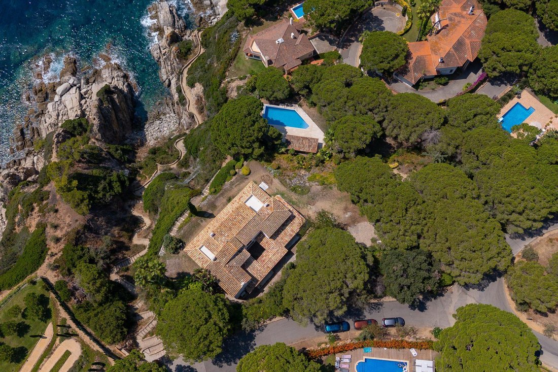 Villa in Lloret de Mar, Catalonia, Spain 1 - 18626593