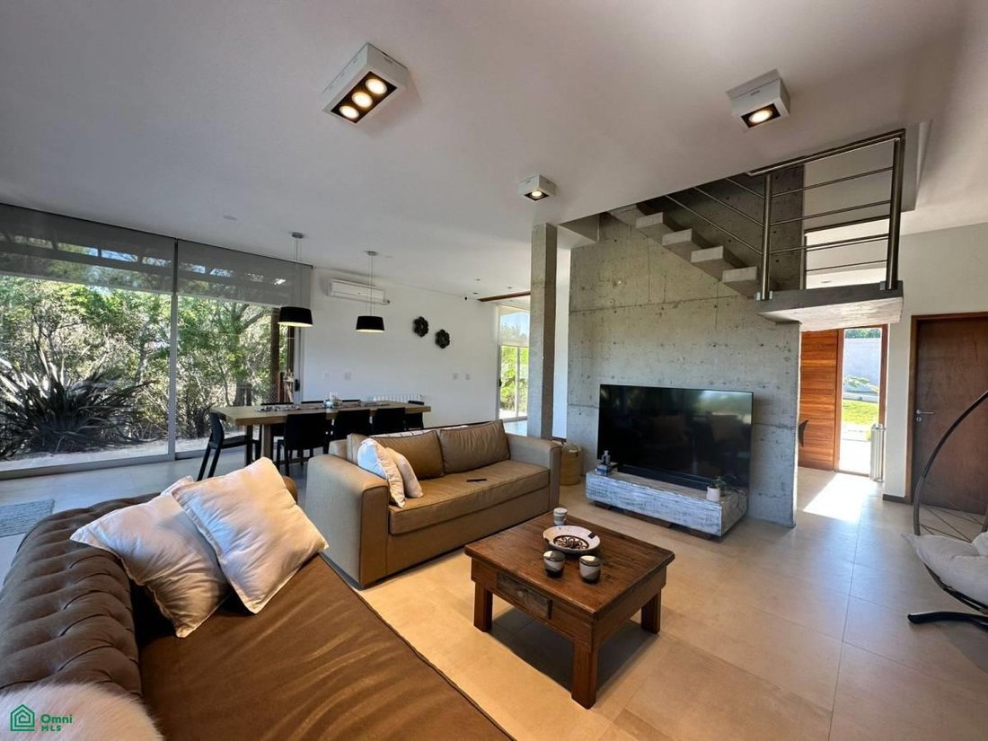 House in Pinamar, Buenos Aires Province, Argentina 3 - 17360247
