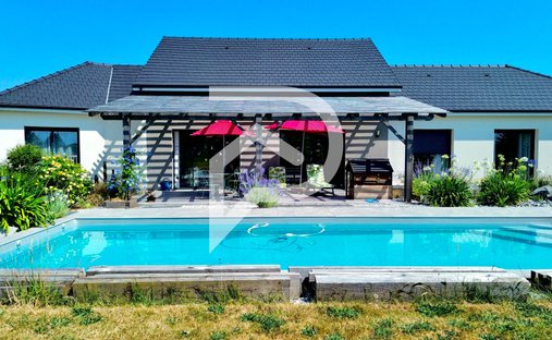 Villa in Lagor, Nouvelle-Aquitaine, France 1