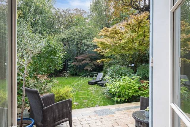 Townhouse in La Plaine des Sablons, Neuilly-sur-Seine, France 3 - 15908347