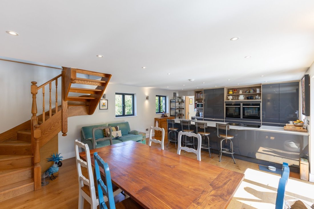 House in England 4 - 18626816