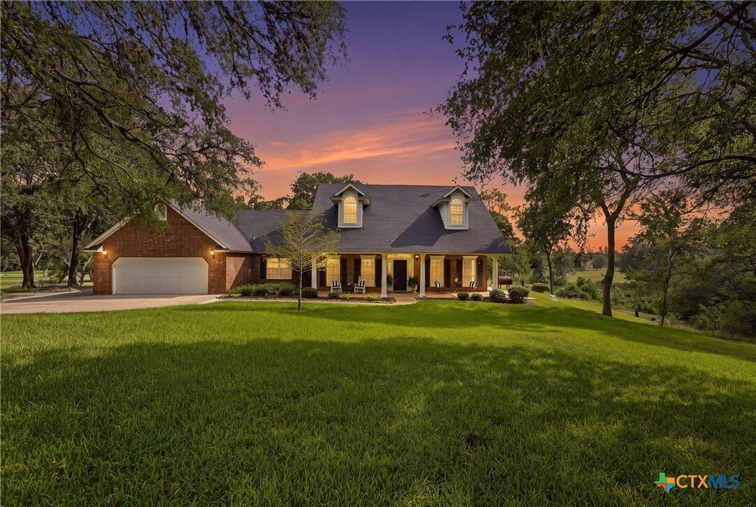 House in Seguin, Texas, United States 1 - 18629607