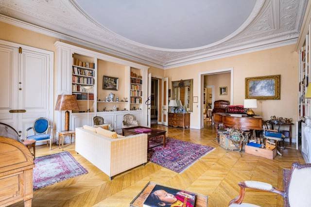 Apartment in Palais Royal, Paris 1er Arrondissement, Paris 2 - 15869633