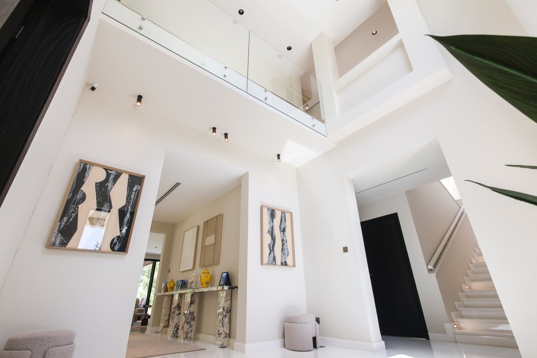 Villa in The Lakes, Dubai, United Arab Emirates 2 - 18626814