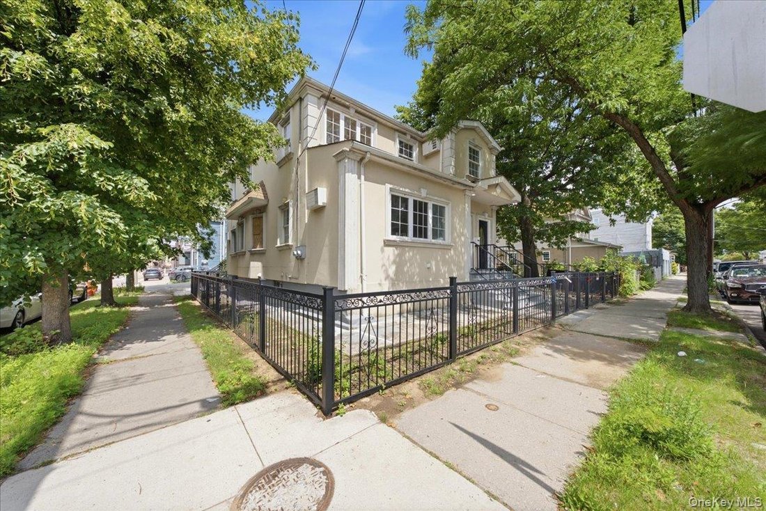 House in New York, New York, United States 3 - 18629255