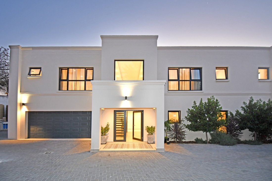 House in Ferndale, Gauteng, South Africa 5 - 18629717