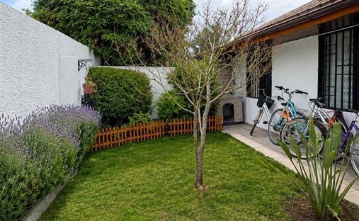 House in Las Condes, Santiago Metropolitan Region, Chile 1