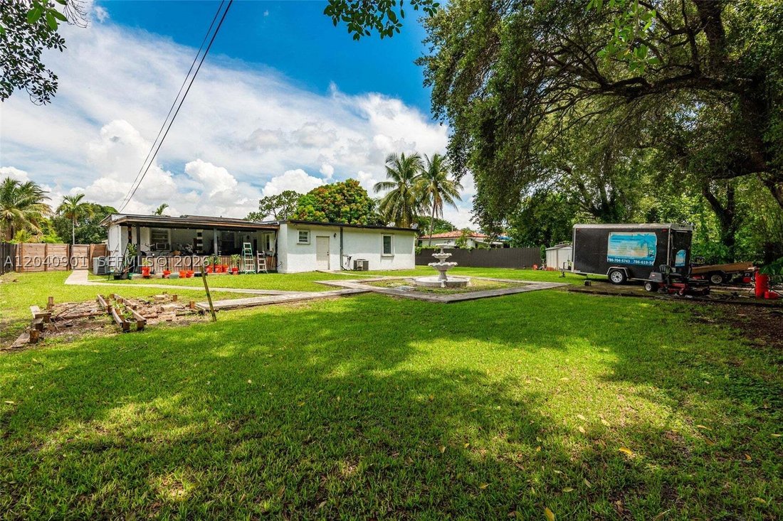 House in Biscayne Gardens, Florida, United States 4 - 18628372