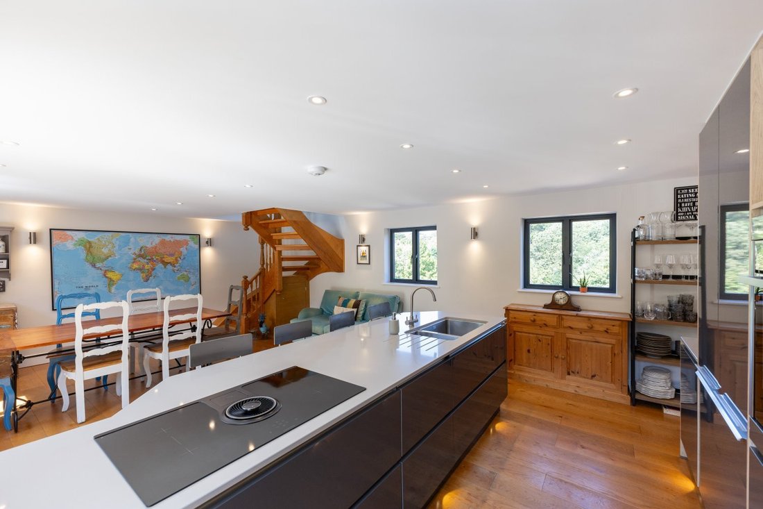 House in England 5 - 18626816