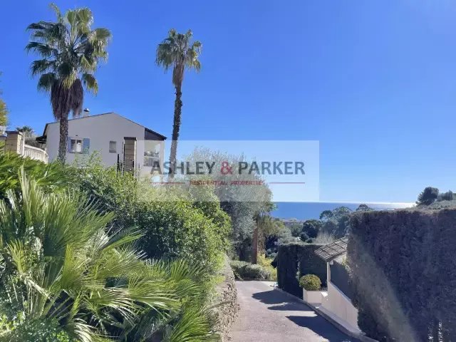 Villa in Brusquet-Retenaou-Devens, Vallauris, France 1 - 17508905