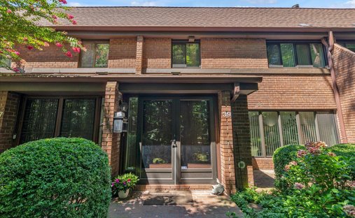 Condo in Roslyn, New York, United States 1