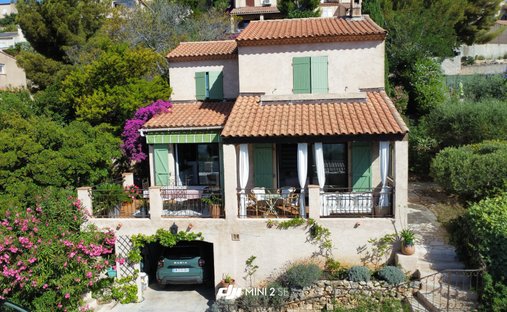House in Le Faron-Fort-Rouge, Toulon, France 1