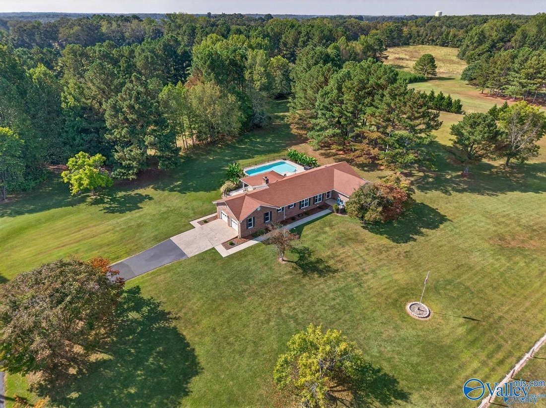 Farm Ranch in Hazel Green, Alabama, United States 3 - 18629412