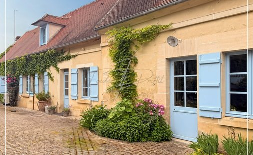 Farm Ranch in Agnetz, Hauts-de-France, France 1