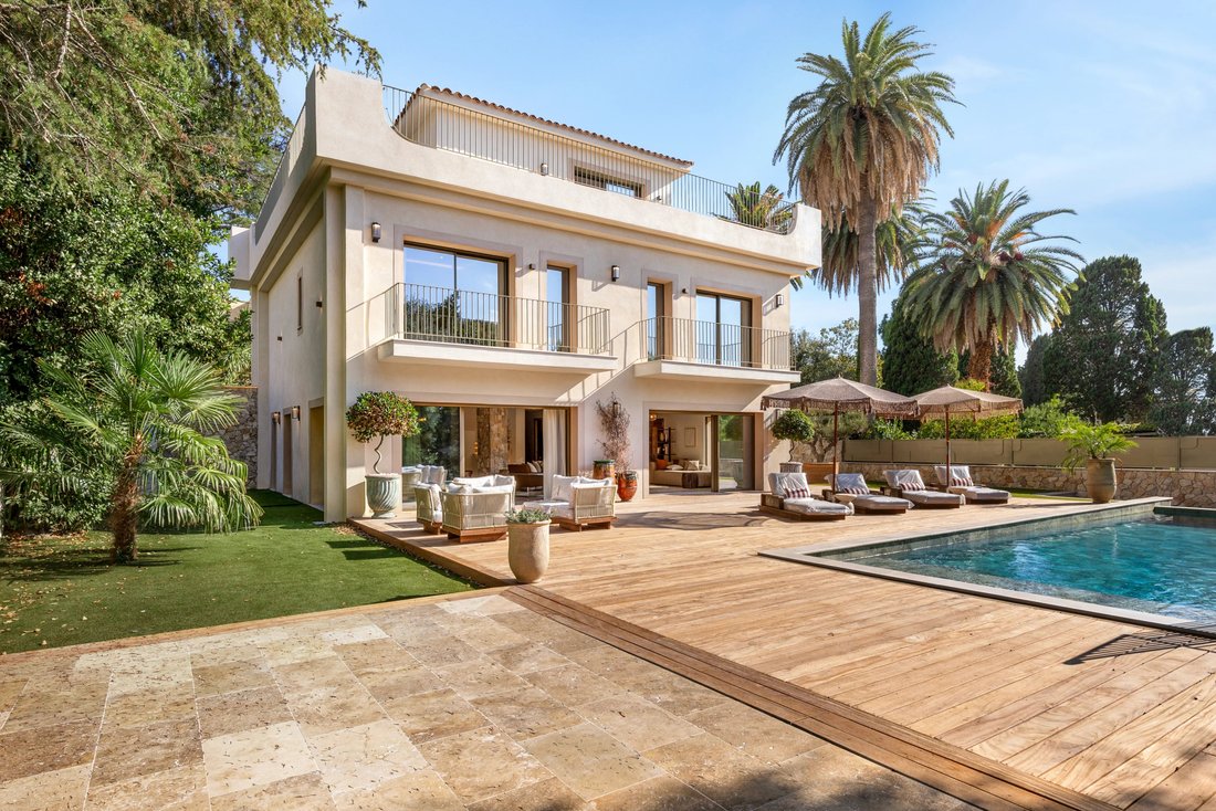 Villa in Cannes, Provence-Alpes-Côte d'Azur, France 2 - 18626899