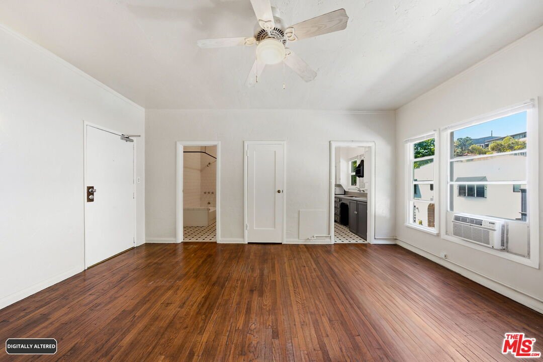 Los Angeles, California, United States 2 - 18629663