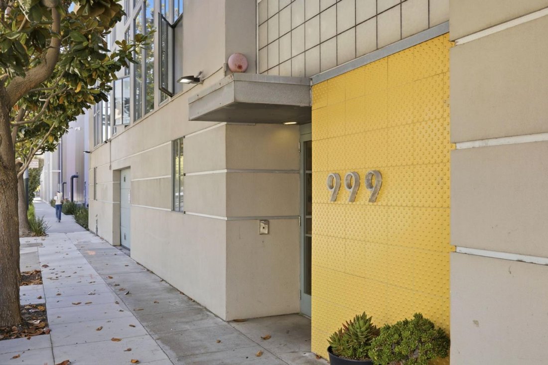 Condo in San Francisco, California, United States 5 - 18629498