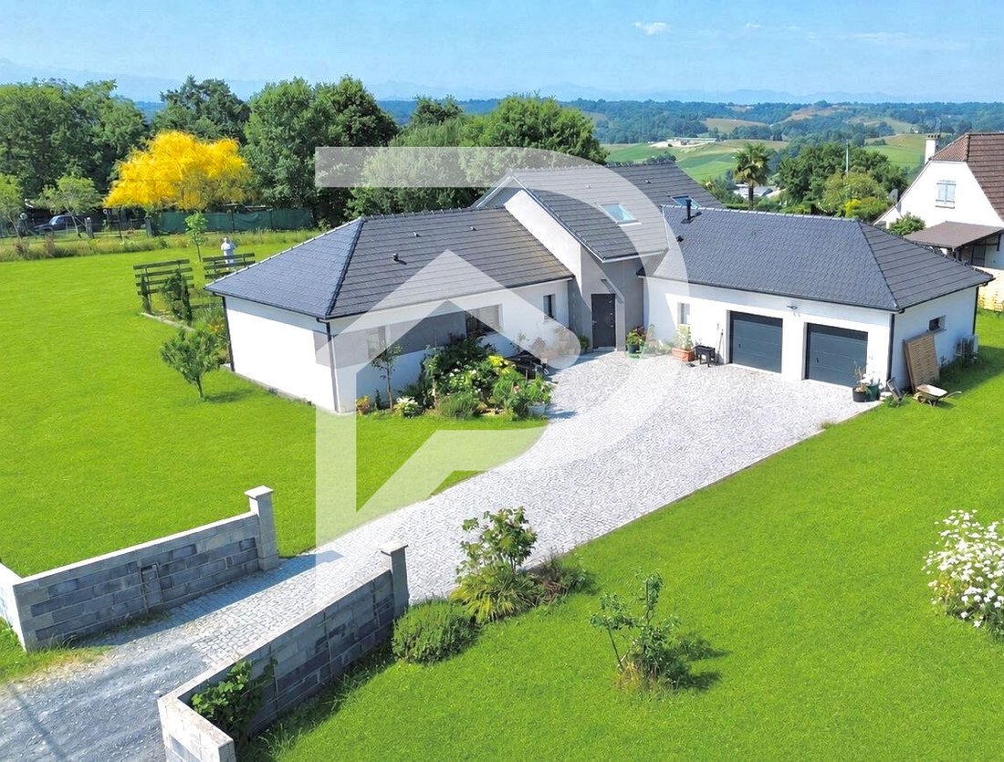 Villa in Lagor, Nouvelle-Aquitaine, France 2 - 18239935
