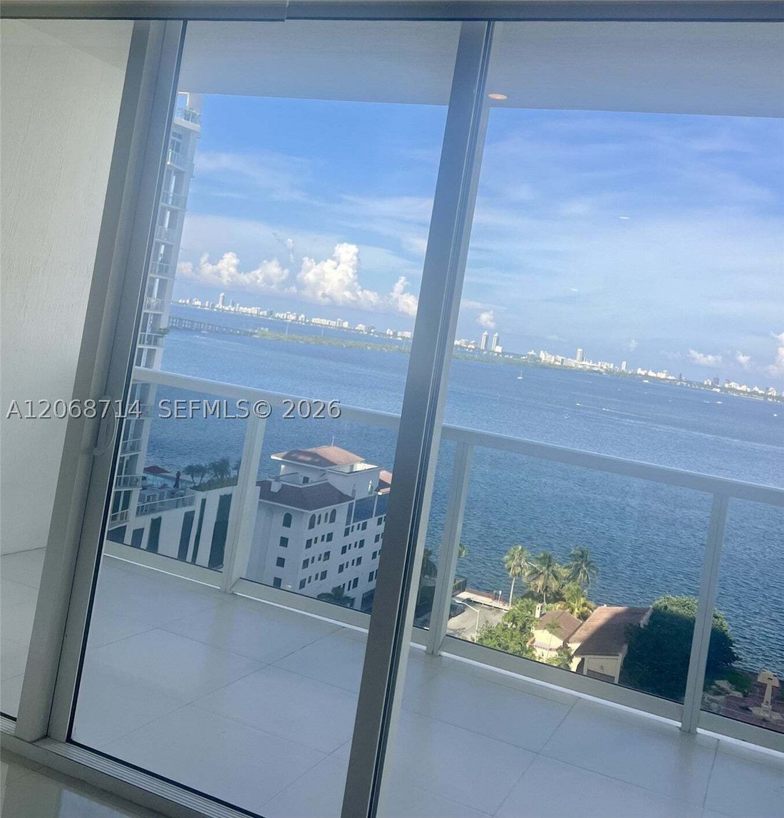 Condo in Miami, Florida, United States 4 - 18628420