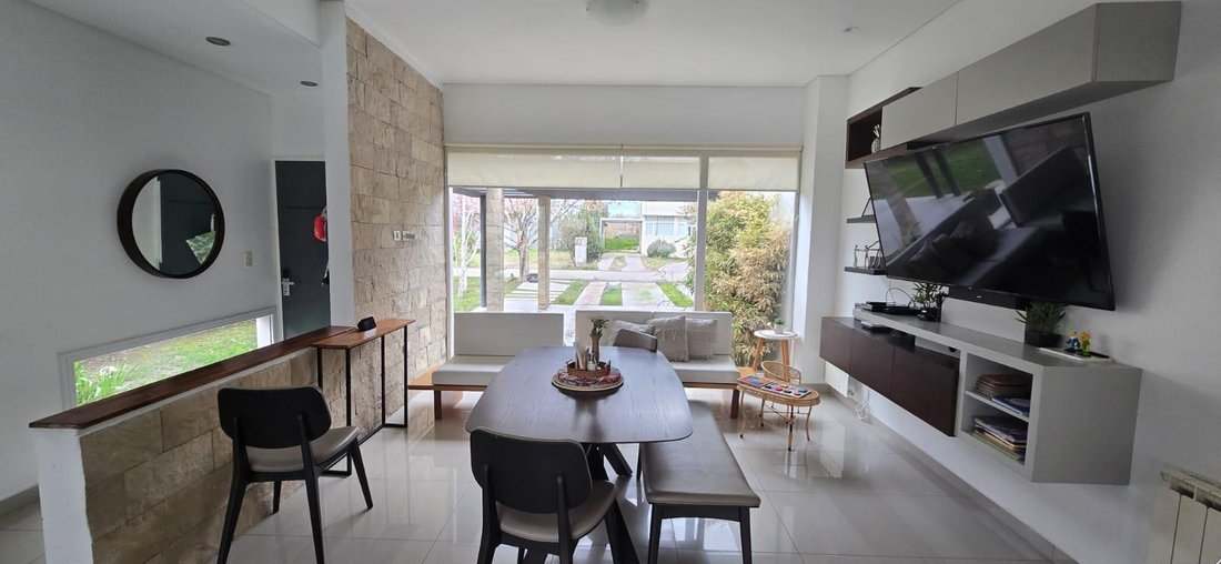 House in Neuquen, Neuquen, Argentina 3 - 18626216