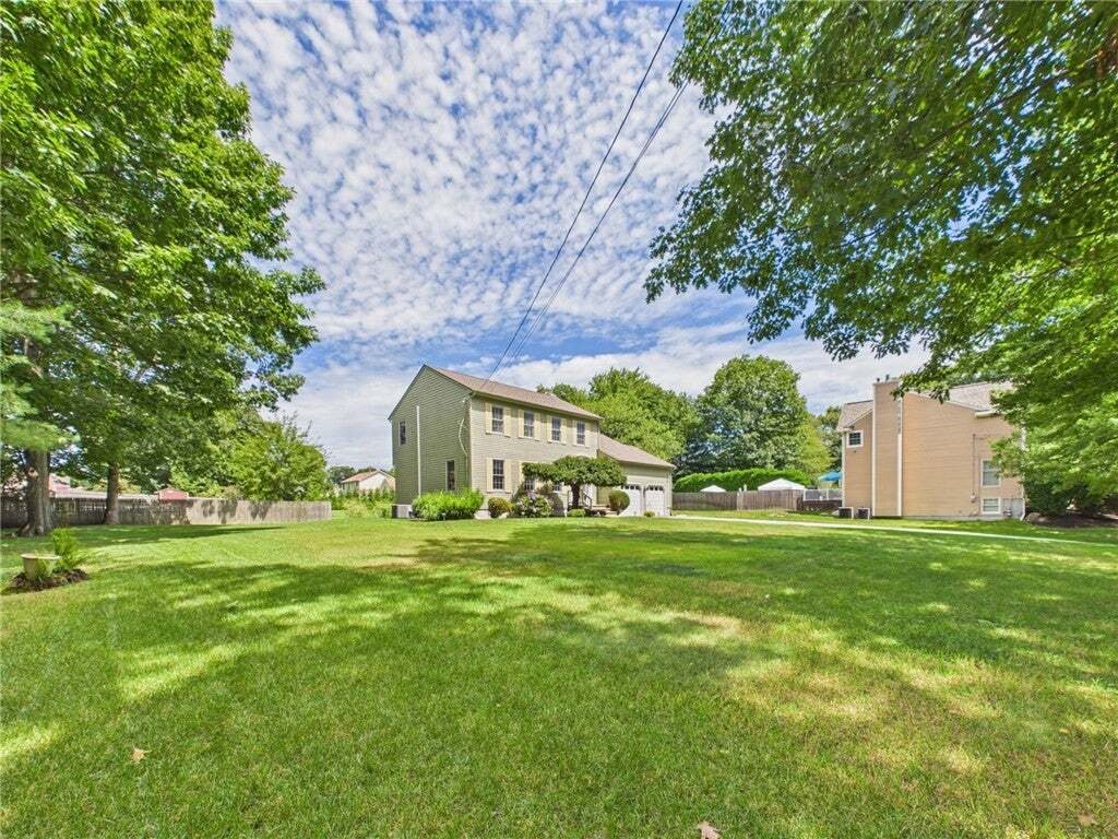 House in Cranston, Rhode Island, United States 5 - 18629016