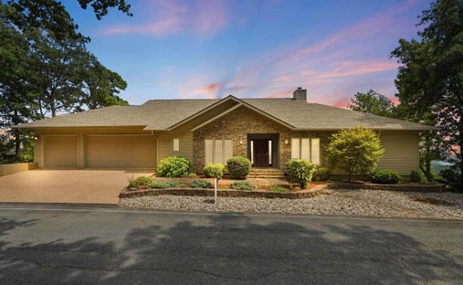 House in Fairfield Bay, Arkansas, United States 1