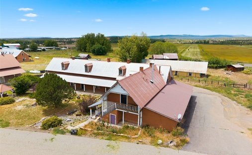 House in Los Ojos, New Mexico, United States 1